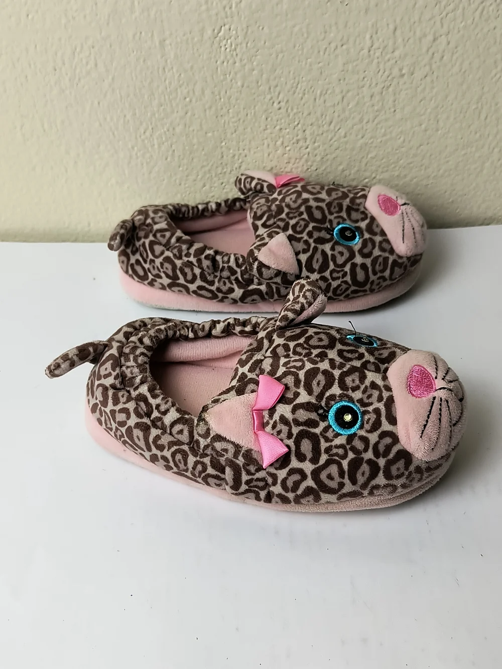 Robeez adorable leopard
